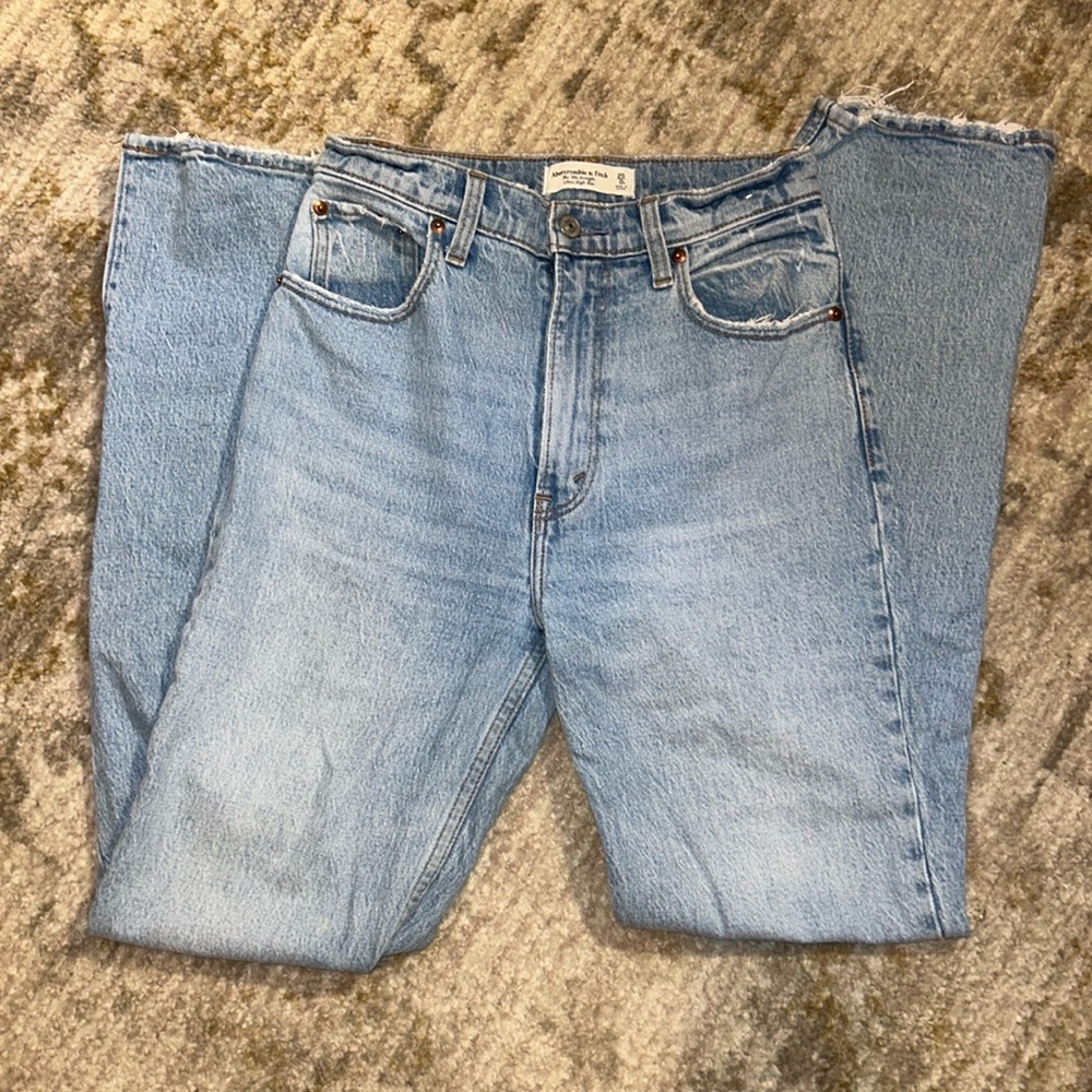 The 90’s straight ultra high rise A&F jeans